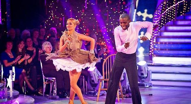 Dancing with… Μουάμπα (video)