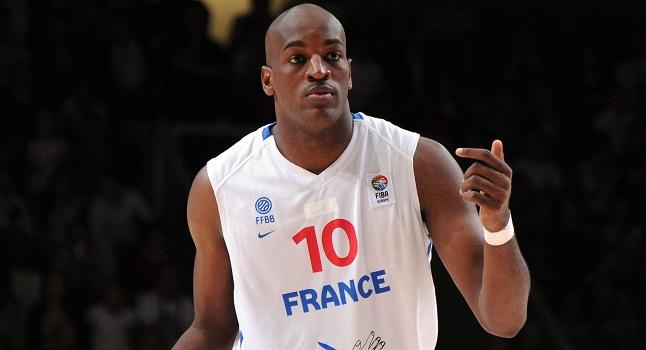 Στον Ερυθρό Αστέρα ο Τραορέ