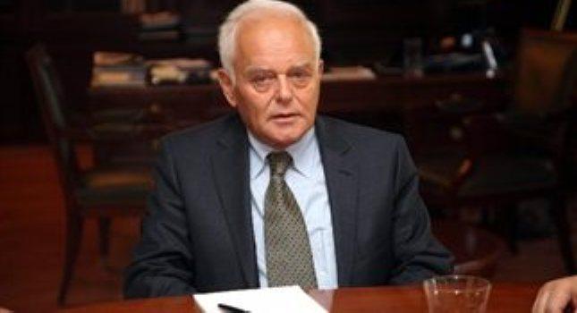 Μανιτάκης: «Θα απολυθούν όσοι κριθούν ακατάλληλοι»