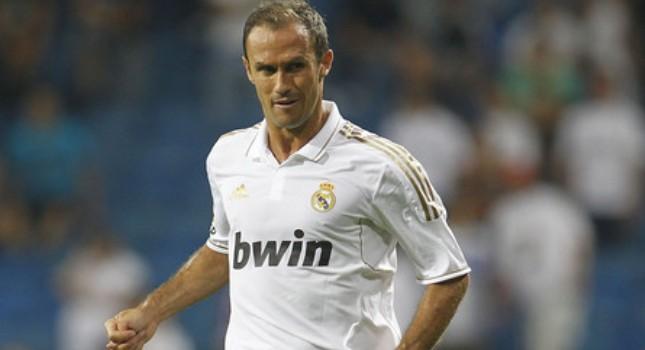 «Γλυκοκοιτάζει» Καρβάλιο η Μίλαν