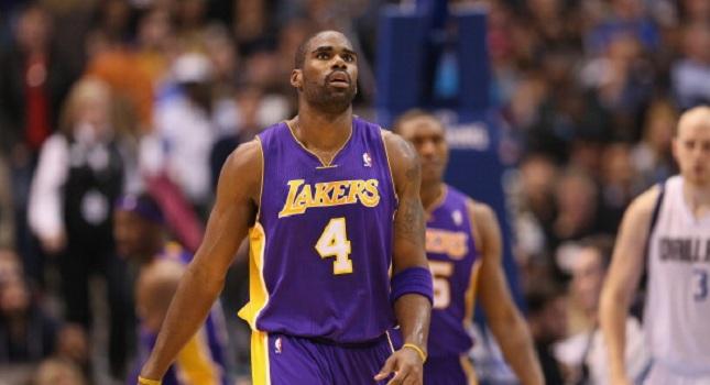 Γκρίνια στους Λέικερς