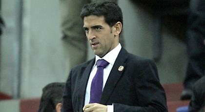 Ψάχνει παντού για «λαβράκια»