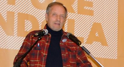 Από τους πάγκους στη Βουλή