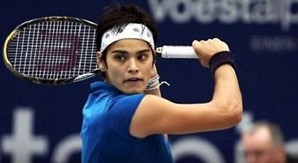 Νίκη για τη Δανιηλίδου