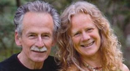 Ηλικιωμένο ζευγάρι φιλοδοξεί να τρέξει 365 μαραθώνιους το 2013