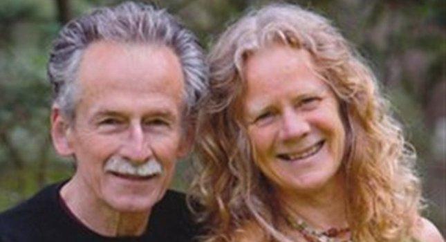 Ηλικιωμένο ζευγάρι φιλοδοξεί να τρέξει 365 μαραθώνιους το 2013