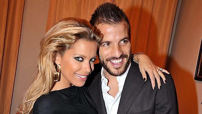 Επεισοδιακό διαζύγιο Φαν Ντερ Φάαρτ!