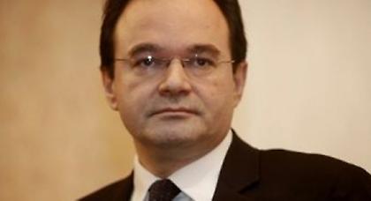 Η υπόθεση Παπακωνσταντίνου ευτελίζει ακόμη περισσότερο τον πολιτικό κόσμο