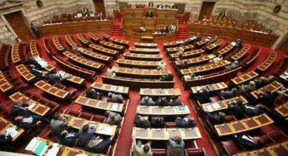Ένταση στη Βουλή για τις έξι πράξεις νομοθετικού περιεχομένου