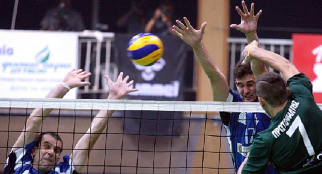 Τριάδα ο ένας, για κλάματα ο άλλος