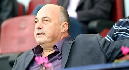 Διαψεύδει ο Μπέος