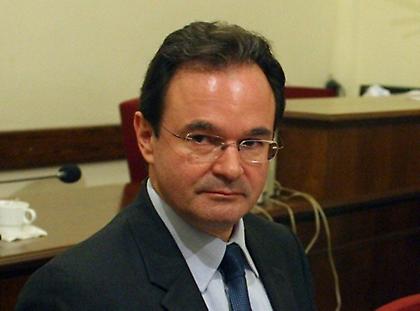 Παραπέμπεται ο Παπακωνσταντίνου, «λάδι» την έβγαλαν Παπανδρέου, Παπαδήμος, Βενιζέλος