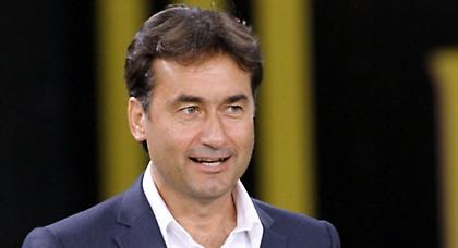 «Κοιτάζουν» Χατζηνικολάου, Τοπαλίδη