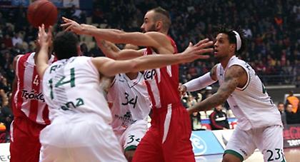 Ο Ολυμπιακός έχασε από τα ηλίθια λάθη του