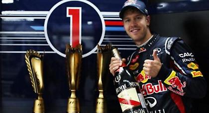 «Χτίζει» το μύθο του