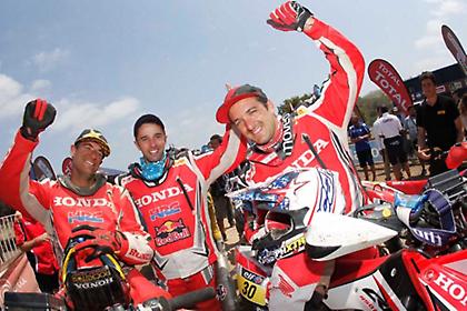 Και οι 3 Honda στον τερματισμό του ράλι Ντακάρ