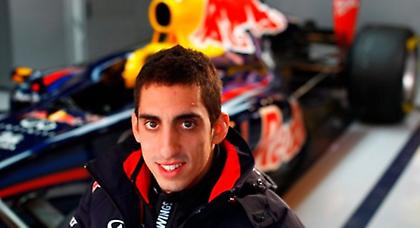 Μένει στους «κόκκινους ταύρους» ο Μπουεμί