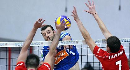 Με επίκεντρο τον Λάππα