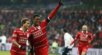 Μόνοι τους και όλοι τους