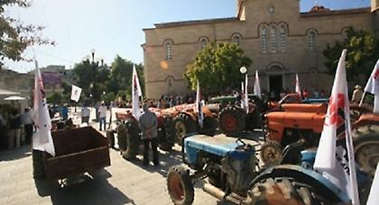 Τρακτέρ στην Ε.Ο. Δράμας - Καβάλας παρέταξαν αγρότες
