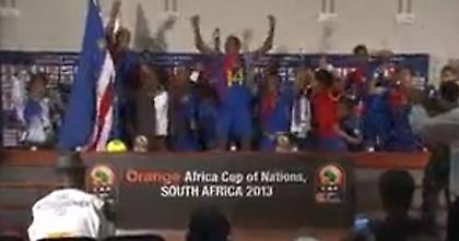 Ντου… χαράς στη συνέντευξη Τύπου (video)