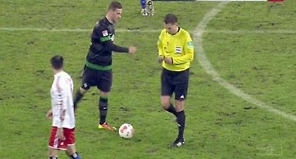 Αποβολή λόγω… υποψίας (video)