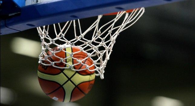 Στα Τρίκαλα στα δύο στενά…