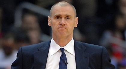 Γκρίνιαξες; Πλήρωνε!