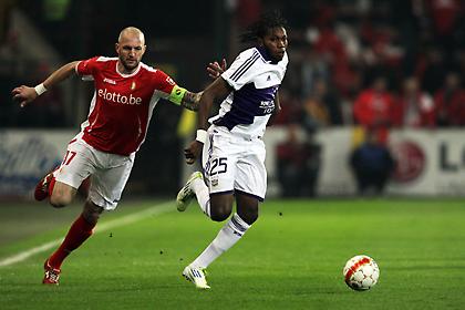 Και όμως «στραβοπατάει»