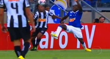 Ερωτιάρη Ροναλντίνιο! (video)