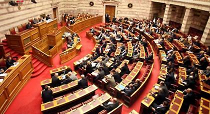 «Τρικυμία» στη Βουλή για την επίταξη των ναυτεργατών