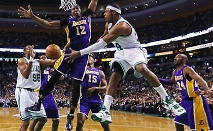 Σάρωσαν τους Λέικερς οι Σέλτικς