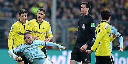 Την πλάκωσε το… σεντόνι