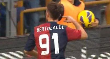 «Έφαγαν» την Τζένοα τα δοκάρια!