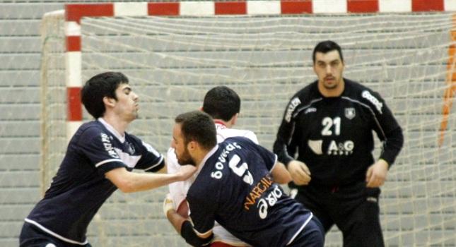 Στη θέση τους…