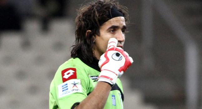 Όλοι… γύρω του γυρίζουν