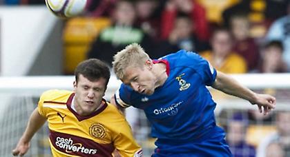 Mάχη για τη δεύτερη θέση