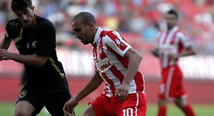 Πρέπει να σπάσει σκληρό καρύδι!