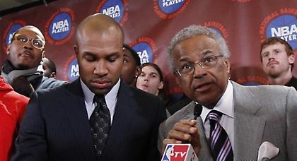 Έδιωξαν Χάντερ οι παίκτες του ΝΒΑ