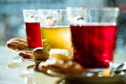 Θα σε στείλω για... τσάι, στο Athens Plaza