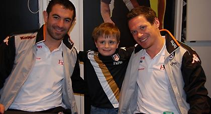 Λατρεία για «Κάρα»! (pics)