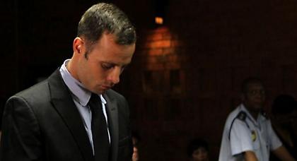 Παραμένει προφυλακισμένος ο Πιστόριους