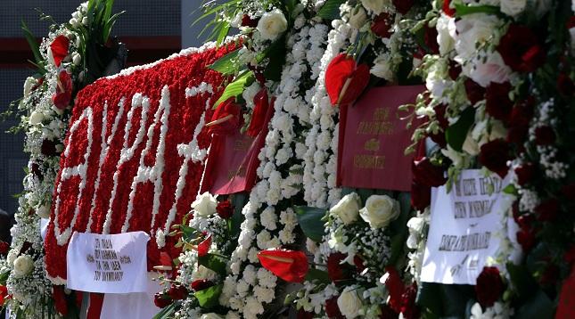 Τιμά τα θύματα της «Θύρας 7» η Λεβάντε