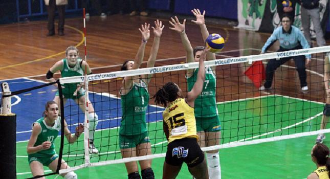 Αήττητη για τρόπαιο η ΑΕΚ