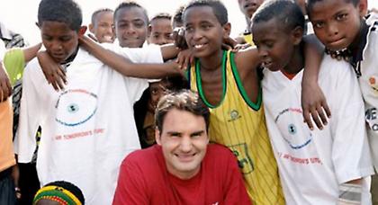 Μεγάλος και εκτός κορτ ο Φέντερερ (video)