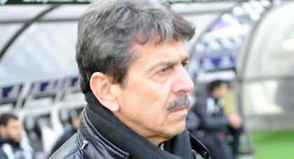 «Ανακατεύει την τράπουλα» ο Πετράκης