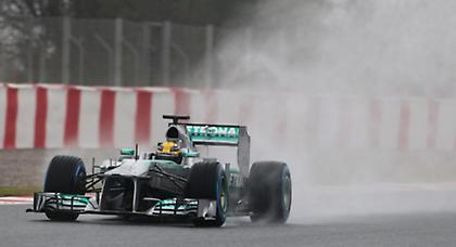 Παρέμεινε στην κορυφή ο Χάμιλτον