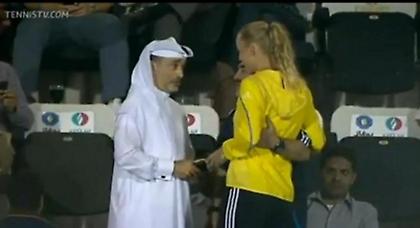 Την… ερωτεύτηκε ο Μαραντόνα! (video)