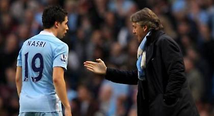 Βγαίνουν τα «μαχαίρια» στη Σίτι