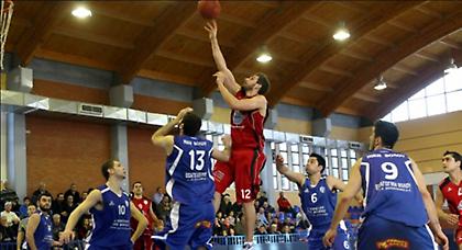 Αμετάβλητη η κορυφή